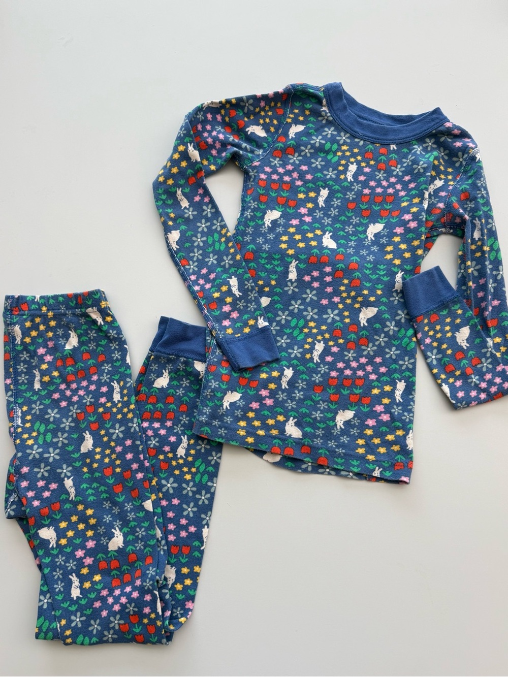 Organic Hanna Andersson long john pajama set in youth size 10 (140 cm).